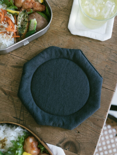 日本布作家宇佐美 Vermilion's GALLERY手工縫製碳灰鍋墊