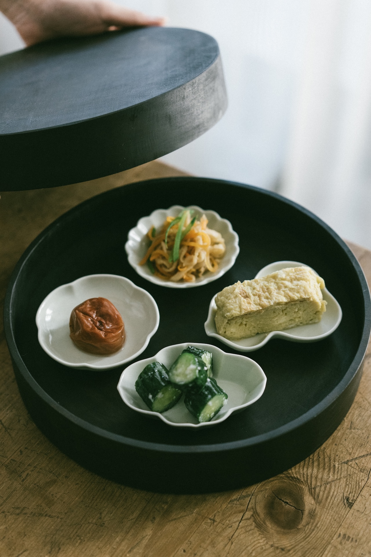 《東屋》天草陶石淺白灰豆皿