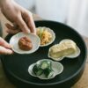《東屋》天草陶石淺白灰豆皿