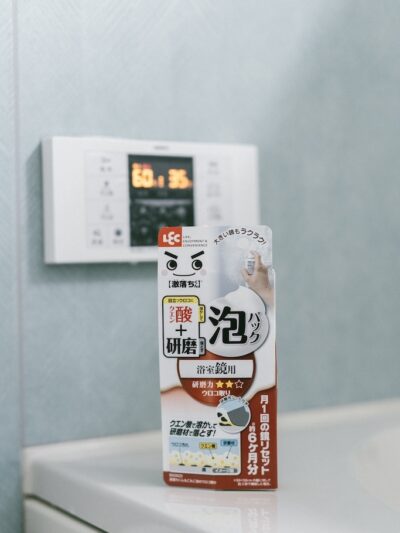 日本激落ちくん 浴室鏡用快速除水垢皂垢泡泡噴瓶