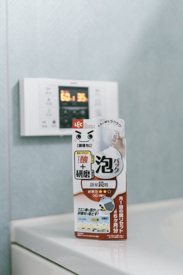 日本激落ちくん 浴室鏡用快速除水垢皂垢泡泡噴瓶